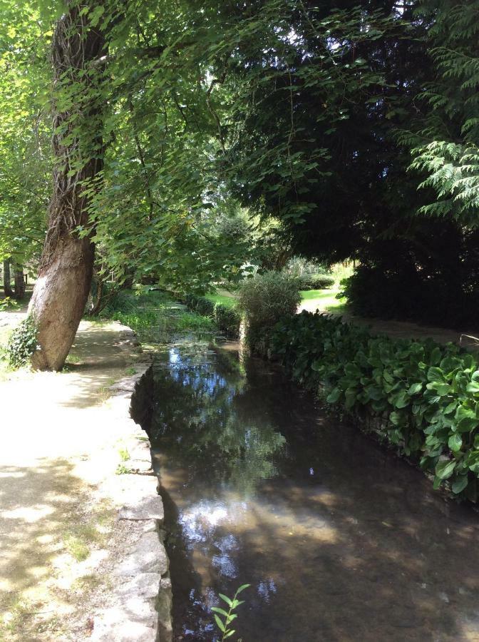 Nanteuil-en-Vallée La Vieille Maison Rose Bed & Breakfast エクステリア 写真