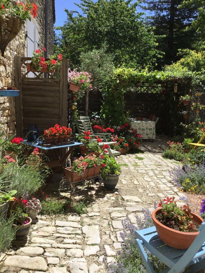 Nanteuil-en-Vallée La Vieille Maison Rose Bed & Breakfast エクステリア 写真